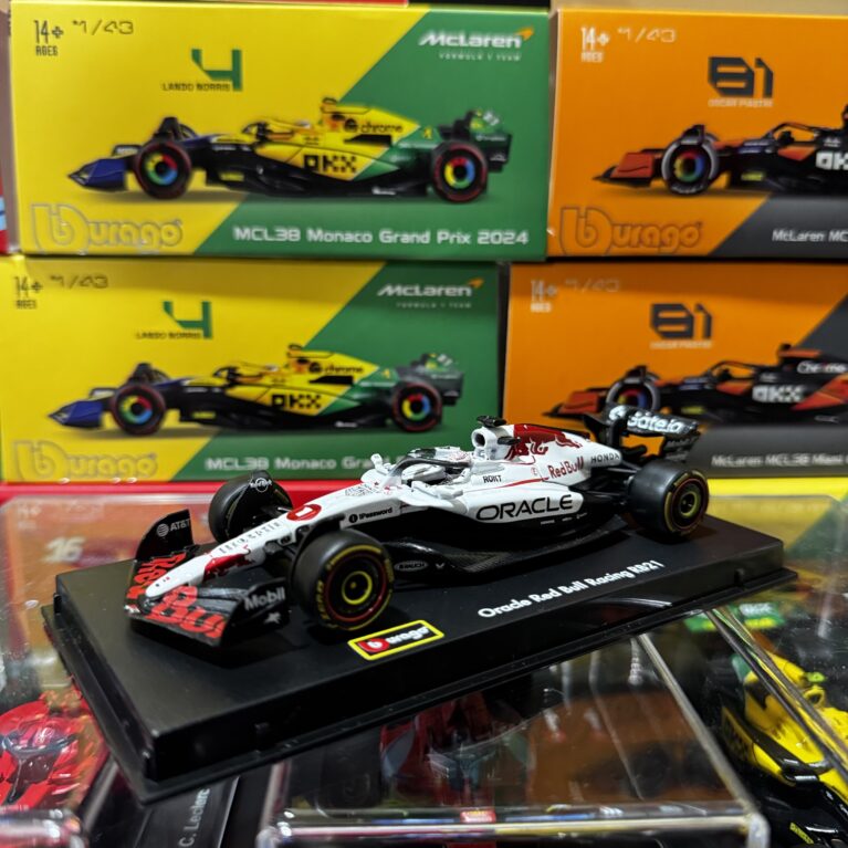 Oracle Red Bull Racing RB21 #1 მაქს ვერსტაპენი 2025 წლის იაპონიის გრან პრის ბოლიდი 1:43 მასშტაბი ბურაგო