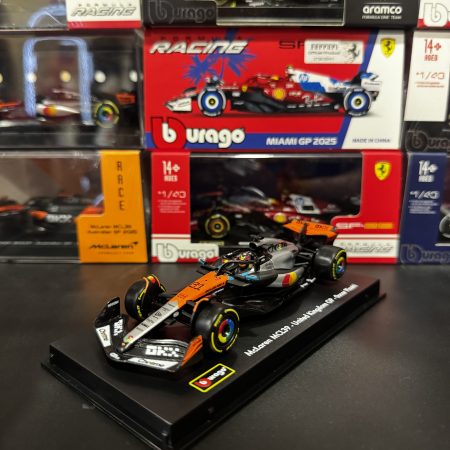 McLaren MCL39 United Kingdom GP #81 ოსკარ პიასტრი 2025 1:43 Bburago